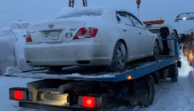 Тюменские таможенники передали в Росимущество "BMW" и "Toyota Mark X"